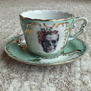Elegant Skull Design Mug with Saucer